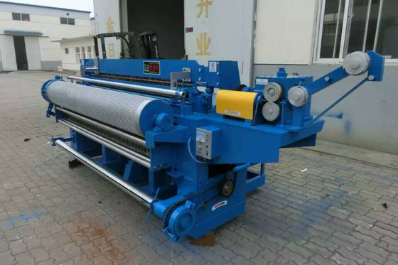 2017 Full Automatic Chicken Mesh Welded Wire Mesh Machine Factory