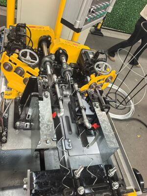Double Motor Two Wire Feeding Diamond Wire Mesh Chain Link Fence Making Machine Automatic Woven Cyclone Wire Fence Machine