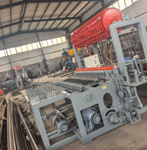 1-4m Width PLC Control Grassland Fence Machine Hinge Joint Fence Machine with 50mm Mesh for Cattle Deer Horse