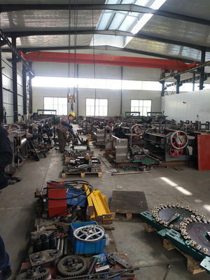 1.3m width Full automatic  20mesh-400mesh metal wire mesh weaving machine