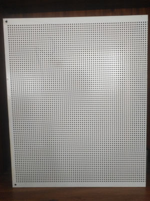 China Manufacturer Perforated Soundproof and Fireproof Aluminum Metal Roof Profile Clip-in Ceiling