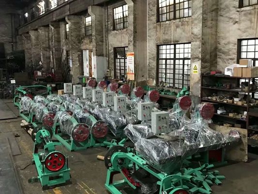 China Manufacturer of double Stranded Barbed Wire Mesh Making Machine (CS-A)