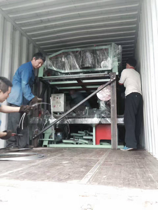 New Type double Twist Barbed Wire making Machine with best price
