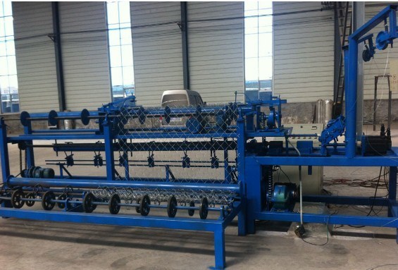 3m width servo motor singel wire feeding Full Automatic Chain Link Fence   Machine